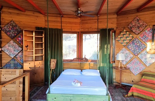 Karaburun Villa | Enchanting Unique House with Garden in Karaburun