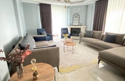 Yanik Villa | Evabella Villa