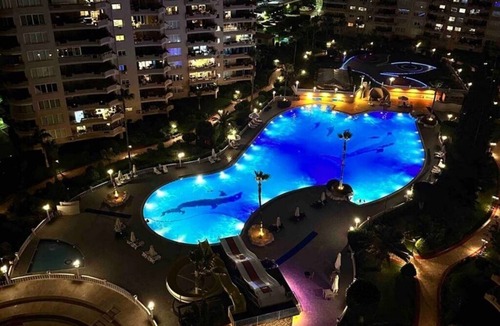 Mezetli Apartment | Family-Friendly Seafront 3BR Pool Aquapark & Sunset Views AC
