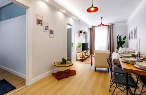 Cihangir Apartment | Fantastic Cihangir 3 Bedroom Apt At Monnas Suite