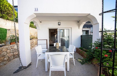 Gumbet Villa | Fantastic Villa Close to Gumbet Beach with Balcony and Backyard in Bodrum