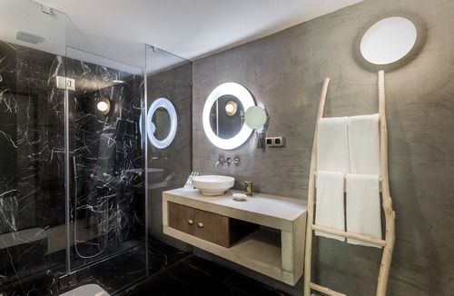 Golturkbuku Hotel | Flamm