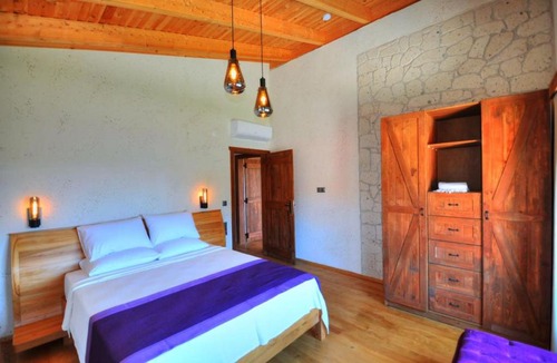 Yaniklar Villa | Gorgeous Villa with Private Pool and Jacuzzi in Fethiye