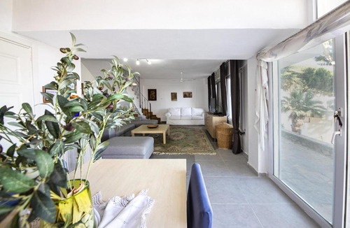 Koyunbaba Villa | Gorgeous Villa with Shared Pool in Gumusluk