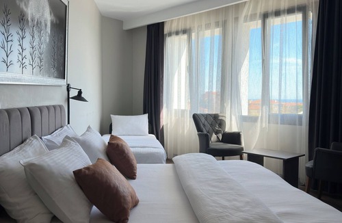 Gumusyaka Hotel | Grand Royal Hotel