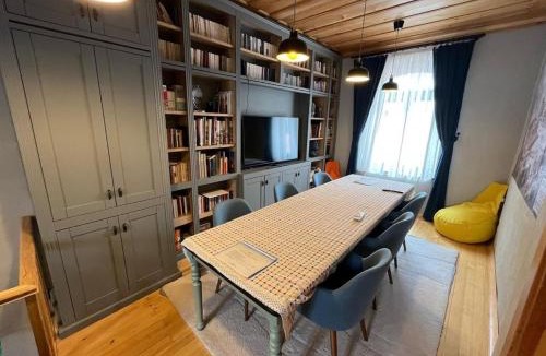 Bergama House | Greek House with Terrace - Bachman Hause