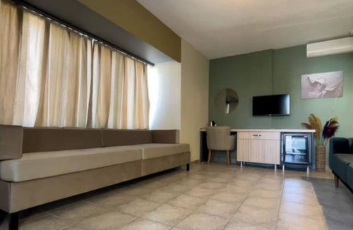 Turunc Hotel | green mar suits