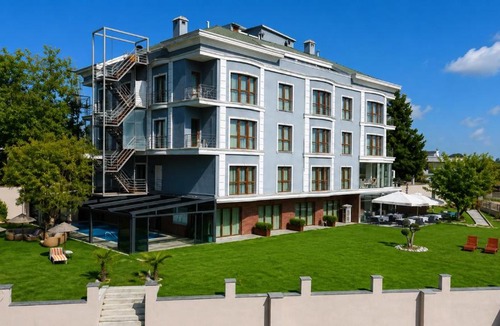 Arnavutkoy Hotel | Green Roof Hotel Istanbul Airport