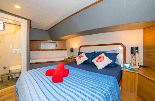 Kocasinan Boat Rental | Gulet for rent in Göcek - 24 Mt 6 Cabins 12 Guest
