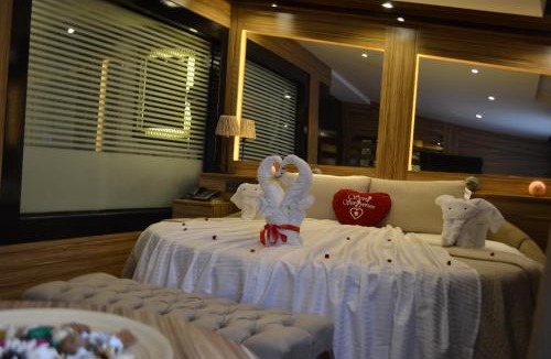 Gaziosmanpasa Hotel | Gumus Palace Suites