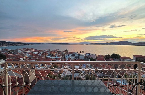 Ayvalik City Center House | Historic Greek House with Sea View in Ayvalik