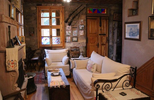 Ayvalik House | Historic Stone House with Garden and view in Cunda/Ayvalik