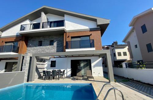 Fethiye City Center House | House of ALICE - Villa with Pool near Çalış Beach