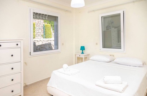 Kadıkale Apartment | House with Sea View and Shared Pool in Bodrum