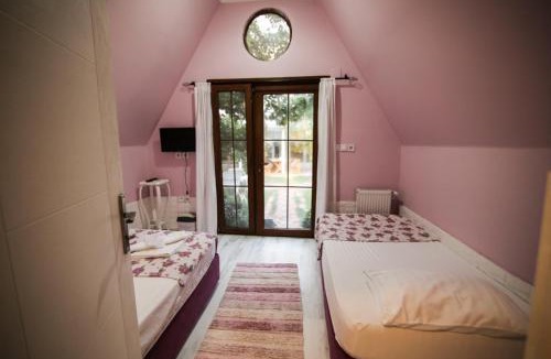Gure Hotel | İdavilla Bungalov & Bahçe