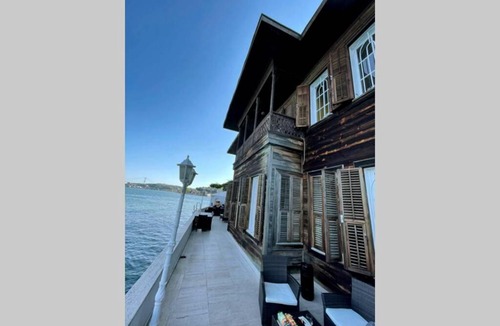 Istinye Mahallesi Villa | İSTİNYE YALI