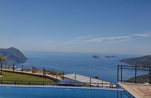 Kalkan Villa | KALKAN DA DENİZ MANZARALI ÖZEL HAVUZLU LÜKS VİLLA