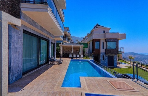 Kalkan Villa | KALKAN DA DENİZ MANZARALI ÖZEL HAVUZLU LÜKS VİLLA