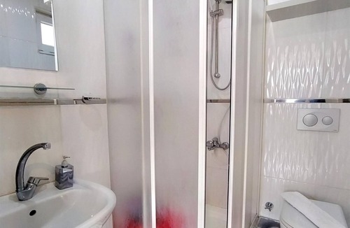 Konyaalti Apartment | Lovely Flat with Backyard close to Konyaalti Beach