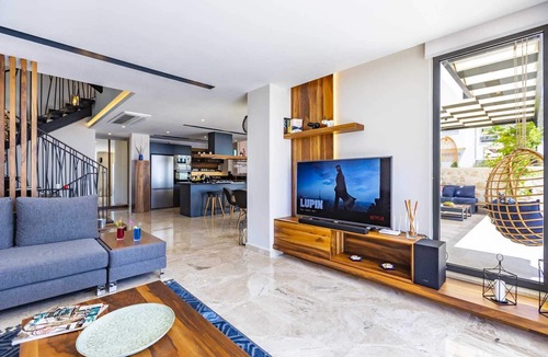 Kalkan Villa | Luxurious 3 bed Villa Located in Kasantalya Turkey With Private Pool and gym