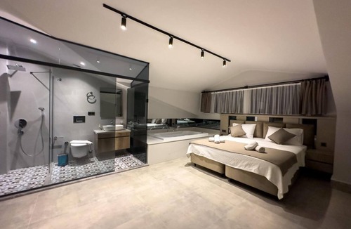 Fethiye City Center Villa | Luxurious Villa w Pool Sauna Patio in Fethiye
