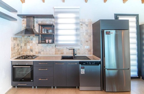 Keciler House | Luxury 2-bedroom bungalow with pool and jacuzzi in Kayaköy