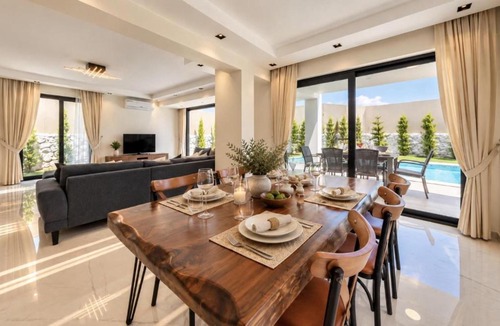 Hisaronu Villa | Luxury 4-Bed Villa with private pool and Jacuzzi