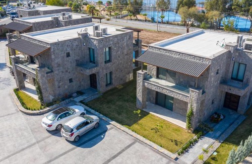 Bitez Villa | Luxury 4 BR Villa with a Fantastic Sea View Bitez