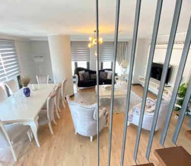 Kagithane Apartment | Luxury Duplex with Terrace Apartment by Siena Suites