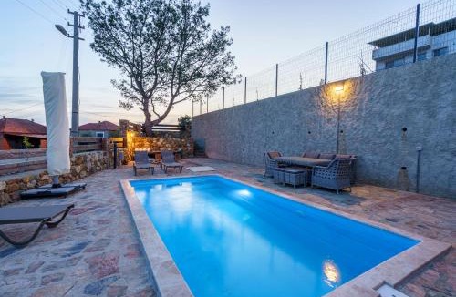 Selcuk Villa | Luxury Nature Villa near Ephesus with Heated Pool
