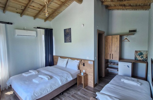 Ezine House | Mavriya