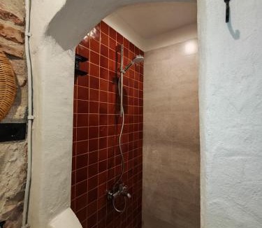 Ayvalik City Center Villa | Meli Mila Spiti milozrooms Ayvalik