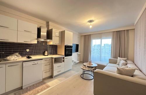 Yenisehir Apartment | Minimalist ve manzaralı ev