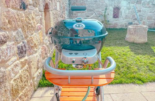 Foca House | MINIQ HOMES 102 - Historical Stone House with Garden Cinema