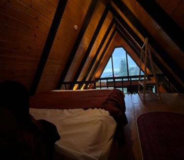 Kavala Ski Chalet | Mira Bungalov