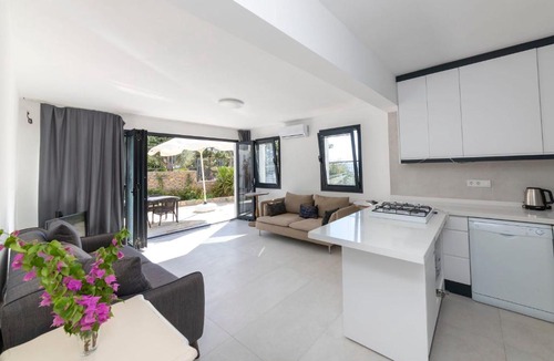 Bodrum City Center Villa | Modern Villa with Garden and Terrace near Beach in the Heart of Bodrum