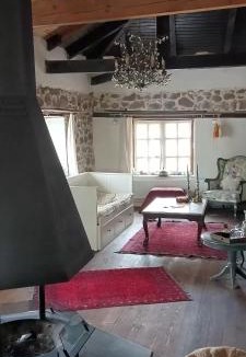 Derekoy House | mor salkım bahçe