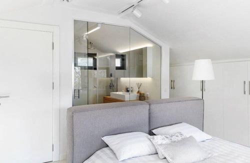 Etiler House | Newly renovated 4 bedroom modern super cozy house located in the heart of Bebek