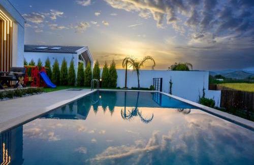 Seydikemer Villa | Odella - Luxury Villa for 6 in Seydikemer Zorlar