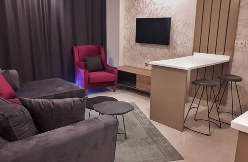 Kadnlar Denizi Mahallesi Apartment | One bedroom apartment in a Hotel concept with sea and pool view