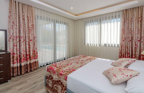 Fethiye Villa | Peaceful 2BR Villa W/ Pool & Large Garden, Fethiye Villa 1001