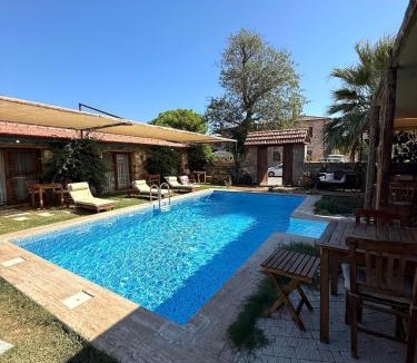 Ayvalik Apartment | Poolside Family Stone Studio and Breakfast Included