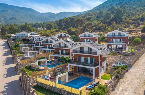 Fethiye Villa | Prestige B – Spacious 5-Bedroom Villa with Private Pool in Ovacık