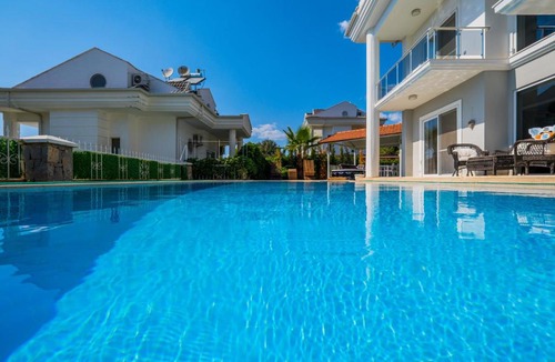 Oludeniz Villa | Private Pool Villa for 8 People in Fethiye, Ölüdeniz - AWZ 203