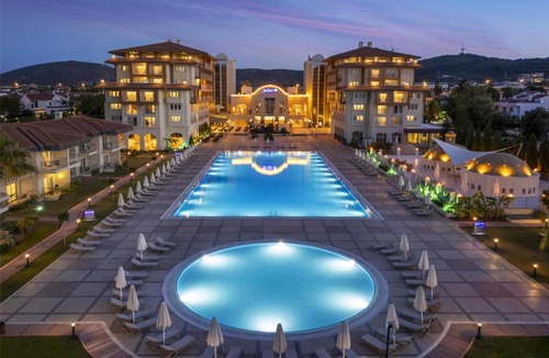 Altınyunus Mahallesi Resort | Radisson Blu Resort & Spa Cesme