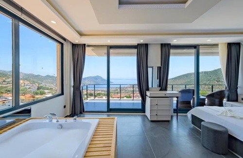 Kalkan Villa | Rainbow Home