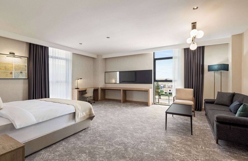 Batman Hotel | Ramada Plaza By Wyndham Batman