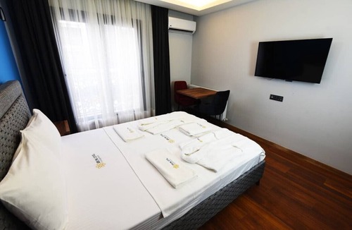 Karsiyaka Hotel | Renk Otel Karşıyaka