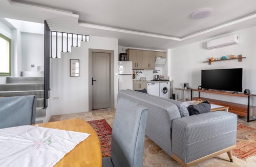 Ayvalik City Center Villa | Rustic House with View, Balcony in Ayvalik