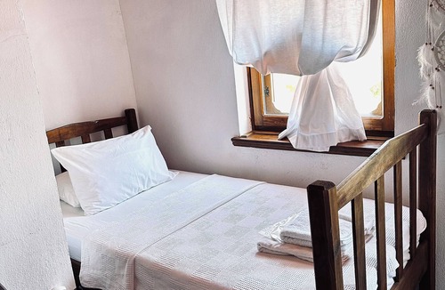 Ayvalik City Center House | Sahmeran Pansiyon